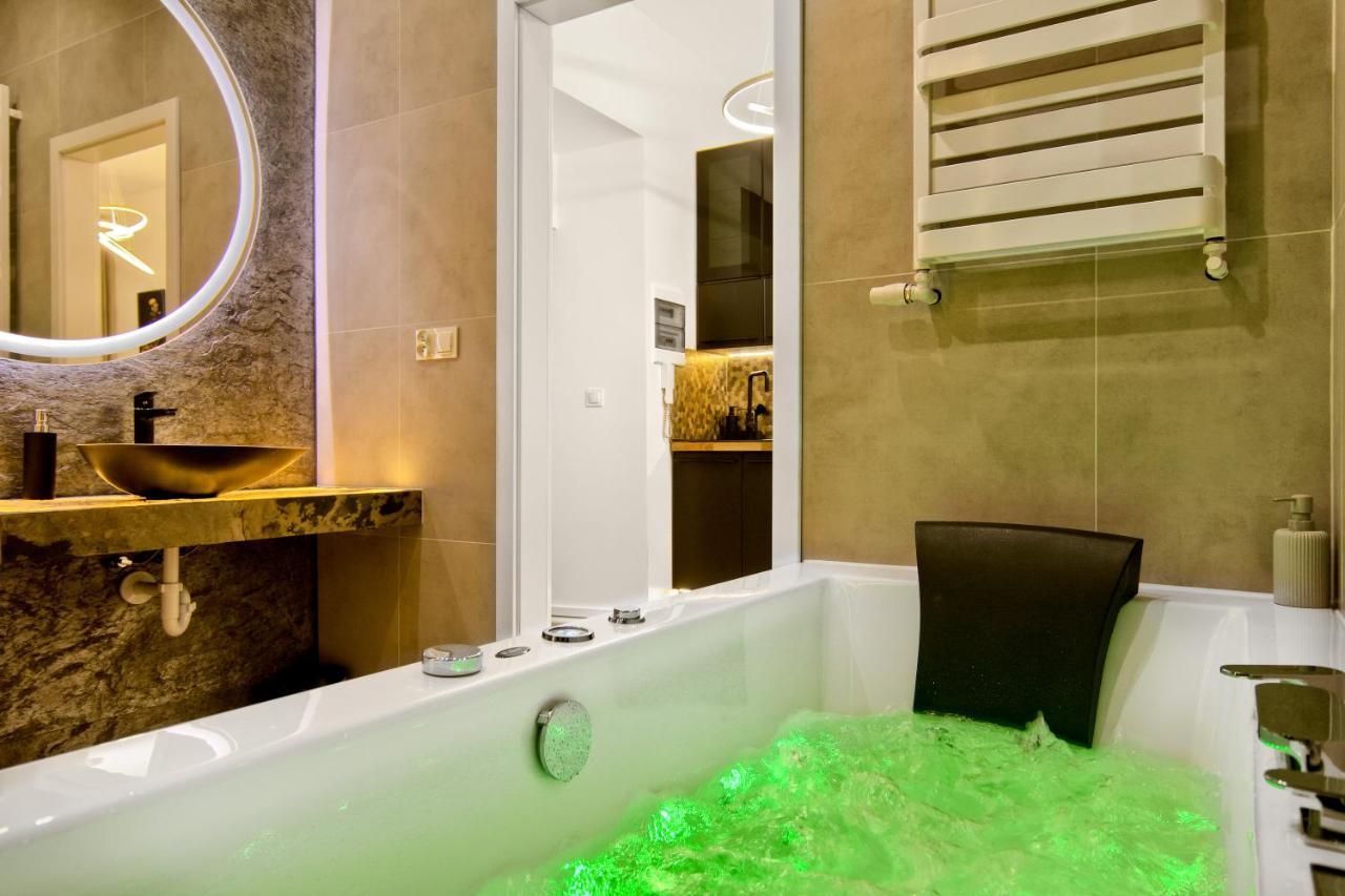 Silver Shine Jacuzzi クラクフ エクステリア 写真